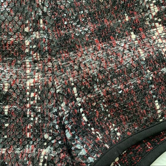 Waggon Paris snakeskin tweed shorts - Picture 9 of 11